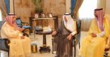 أمير منطقة مكة المكرمة يتسلّم تقريراً لآخر أعمال مشروعات وزارة الإسكان بالمنطقة