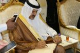 الأمير د. فيصل بن محمد يفتتح معرض “تواصل 3 التشكيلي” بصالة روافد