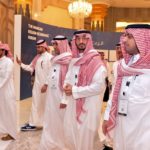 الأمير د. فيصل بن محمد يفتتح معرض “تواصل 3 التشكيلي” بصالة روافد