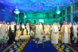 سمو الأمير خالد الفيصل يكرم الفائزين بجائزة “⁧‫#خطنا_من_تراثنا‬⁩”.