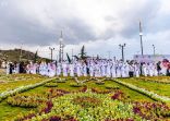 أكثر من 250 ألف وردة وزهرة ترسم سجاد هندسي في مهرجان الورد بمحافظة القرى.